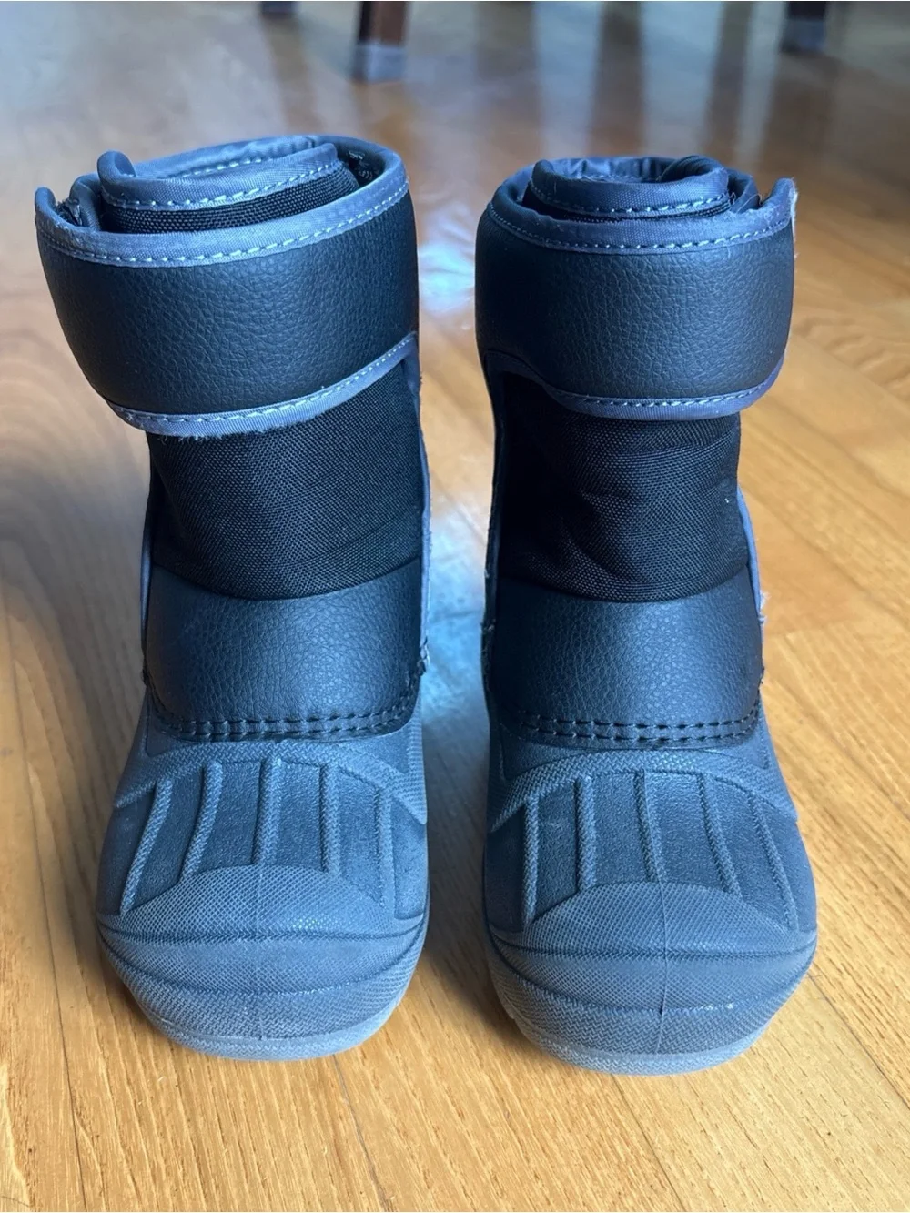 Cat & Jack Lenny winter boots Snow Black Gray Toddler Boys Children’s Size 7